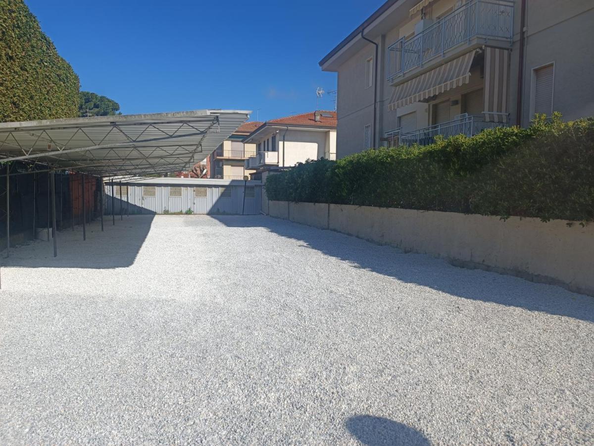Le Palme 98 "Casa Vacanze" Lido di Camaiore Kültér fotó